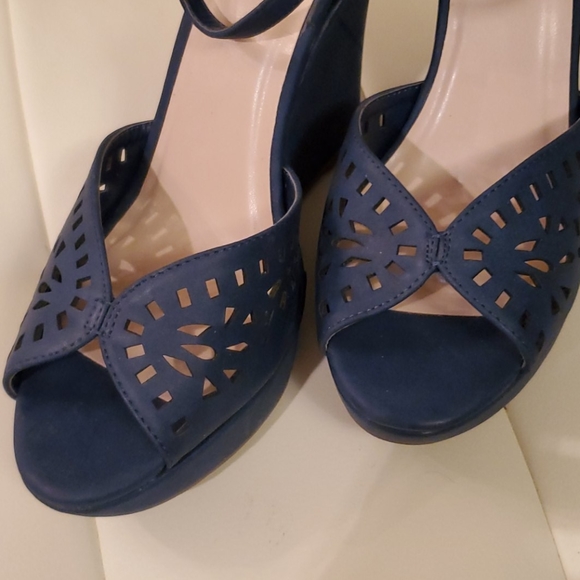 Royal blue wedges - Picture 6 of 8